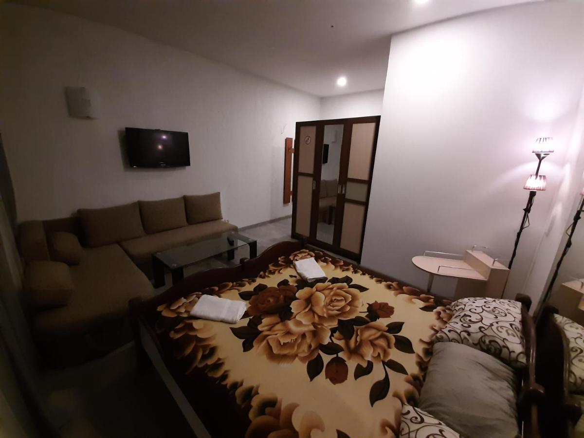 Hostel Lucky *